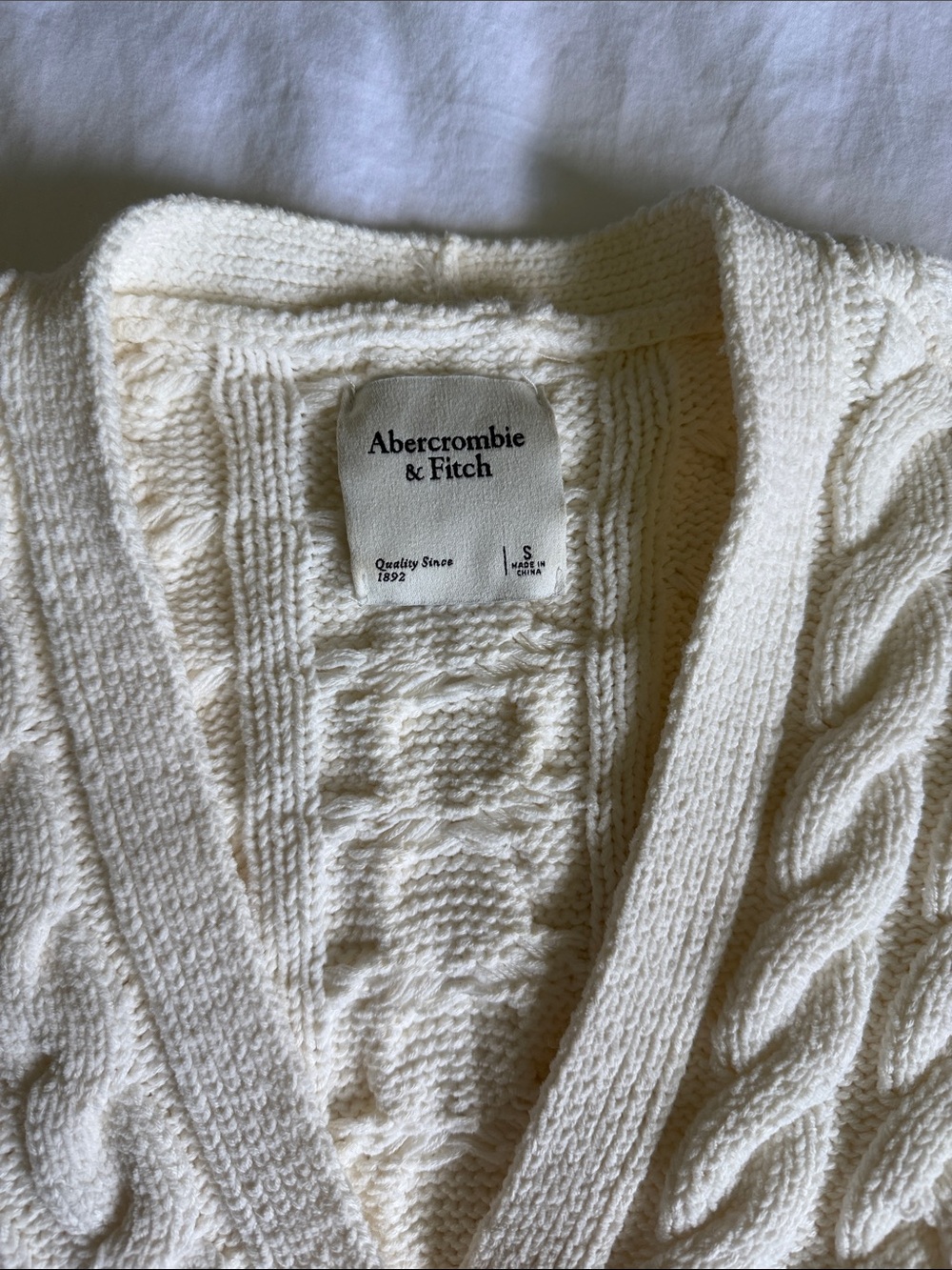 Abercrombie & Fitch Ivory Cable Knit Cardigan - Picture 3 of 3